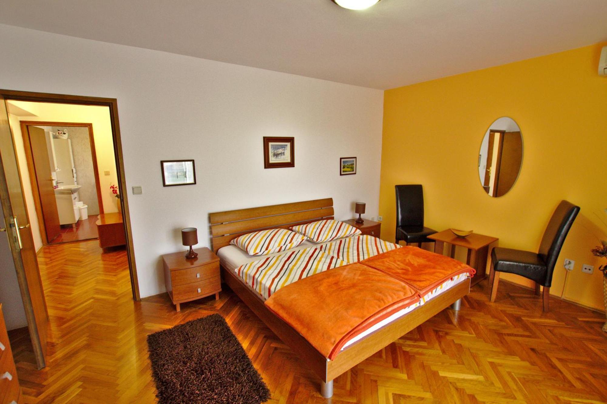 Guest house And Irena